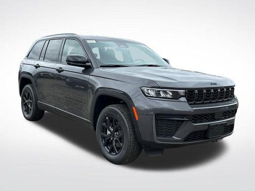 Baltic Gray Metallic Clearcoat 2026 Jeep Grand Cherokee Altitude
