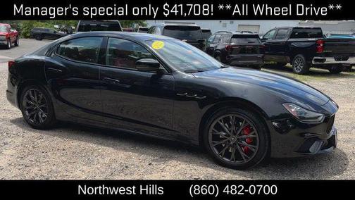 2022 Maserati Ghibli Modena Q4