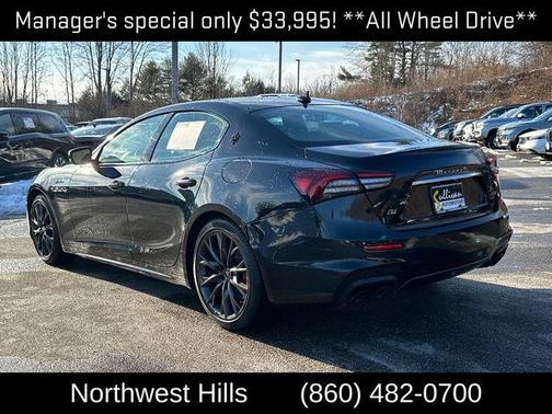 2022 Maserati Ghibli Modena Q4