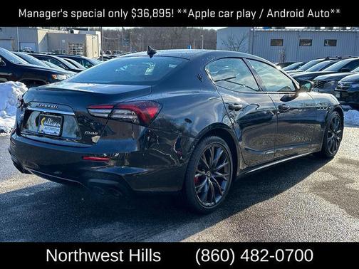 2022 Maserati Ghibli Modena Q4