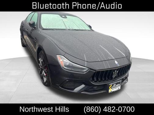 2022 Maserati Ghibli Modena Q4