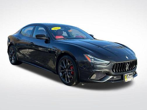 2022 Maserati Ghibli Modena Q4