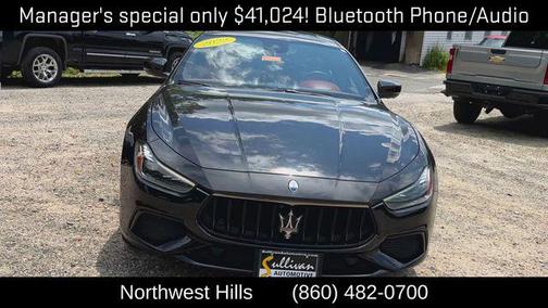 2022 Maserati Ghibli Modena Q4