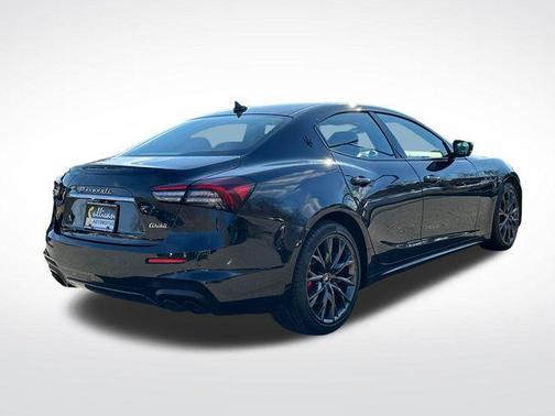 2022 Maserati Ghibli Modena Q4