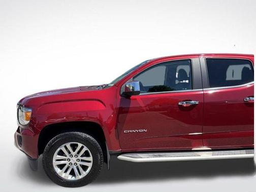 Red Quartz Tintcoat 2019 GMC Canyon SLT