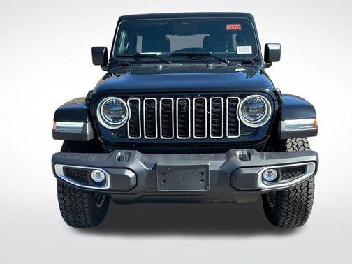 black clearcoat 2026 Jeep Wrangler 4-Door Sahara 4x4