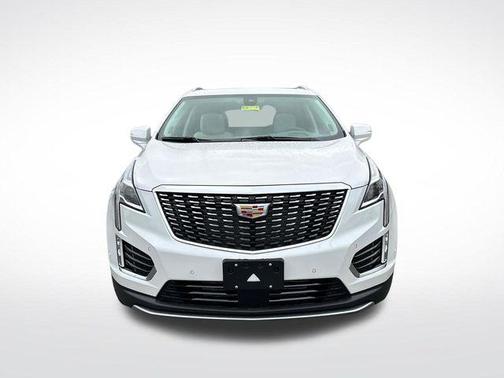 Crystal White Tricoat 2026 Cadillac XT5 Premium Luxury