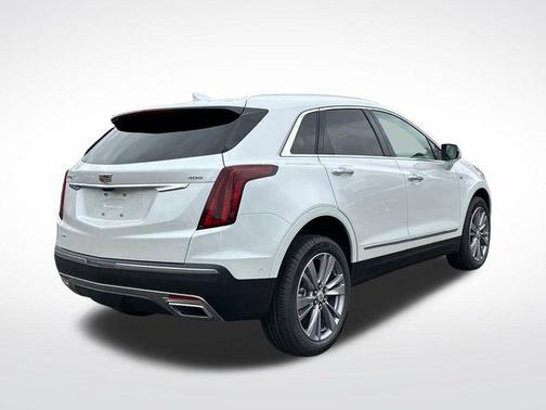 Crystal White Tricoat 2026 Cadillac XT5 Premium Luxury