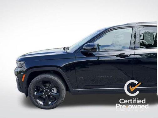 Diamond Black Crystal Pearlcoat 2023 Jeep Grand Cherokee Limited