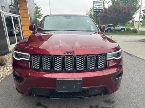 2022 Jeep Grand Cherokee Laredo