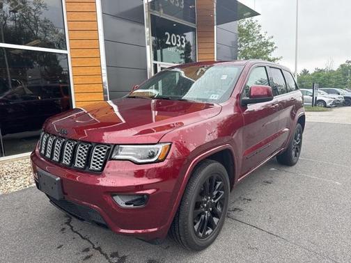 2022 Jeep Grand Cherokee Laredo