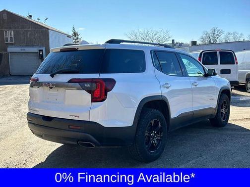 2022 GMC Acadia AWD AT4