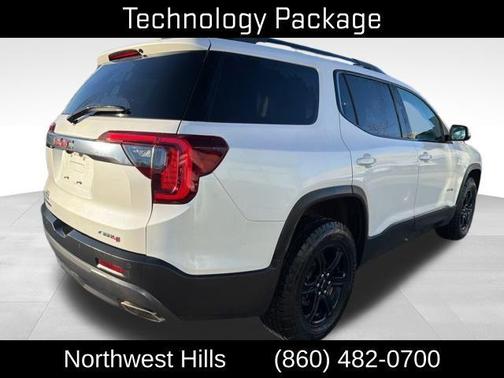 2022 GMC Acadia AWD AT4