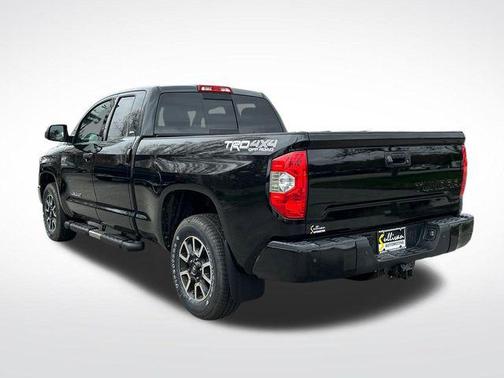 Midnight Black Metallic 2018 Toyota Tundra SR5