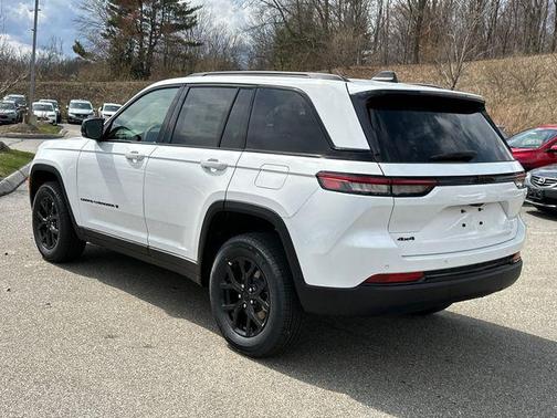 2025 Jeep Grand Cherokee Altitude