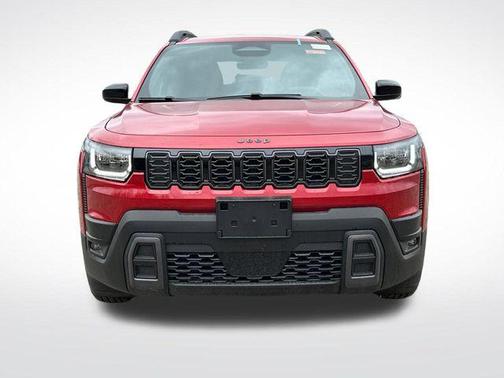 Red Hot Pearlcoat 2026 Jeep Cherokee Laredo 4x4