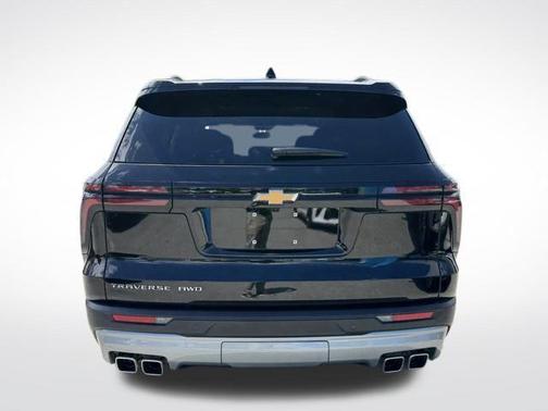 Mosaic Black Metallic 2025 Chevrolet Traverse LT