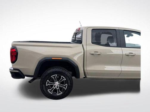 Desert Sand Metallic 2023 GMC Canyon AT4