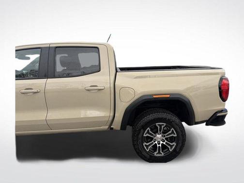 Desert Sand Metallic 2023 GMC Canyon AT4