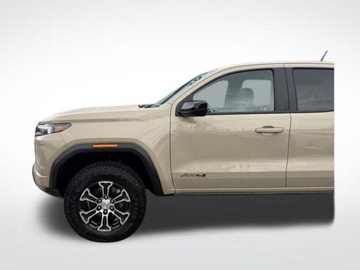 Desert Sand Metallic 2023 GMC Canyon AT4