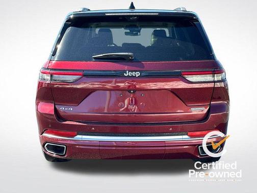 2022 Jeep Grand Cherokee Summit