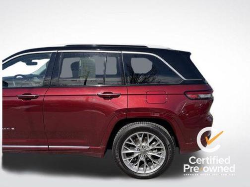 2022 Jeep Grand Cherokee Summit