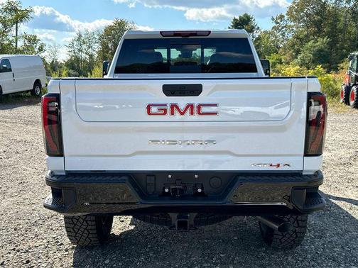 2026 GMC Sierra 2500 AT4