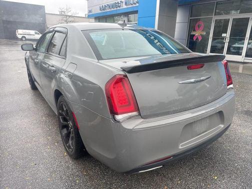 2018 Chrysler 300 Touring