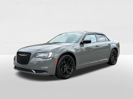 2018 Chrysler 300 Touring