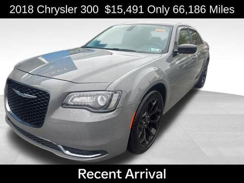 2018 Chrysler 300 Touring