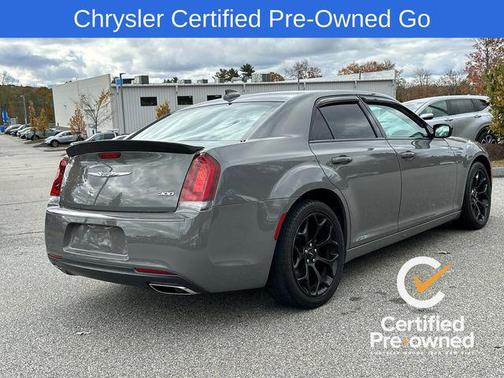 2018 Chrysler 300 Touring
