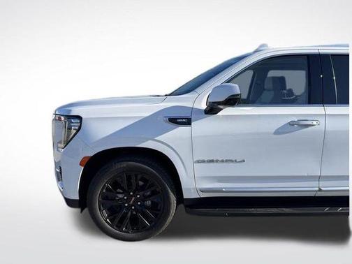 Summit White 2024 GMC Yukon XL Denali