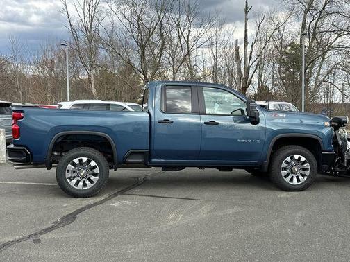 2025 Chevrolet Silverado 2500 Custom