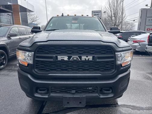 2022 RAM 2500 Tradesman Crew Cab 4x4 6'4' Box