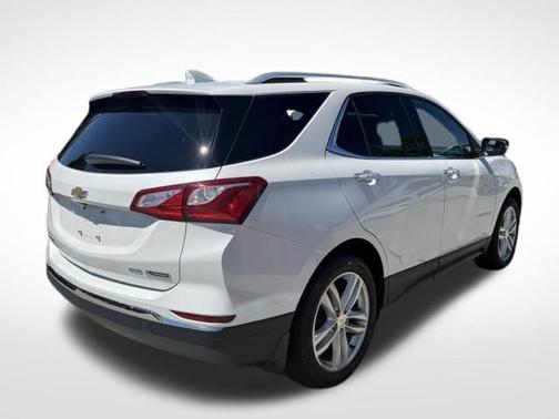 Iridescent Pearl Tricoat 2018 Chevrolet Equinox Premier