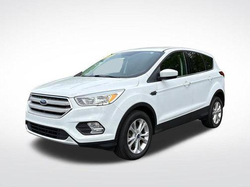 Oxford White 2019 Ford Escape SE