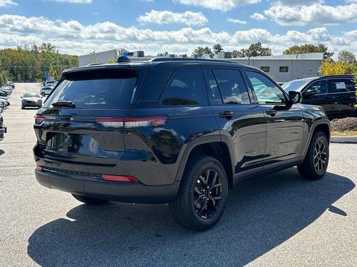 2025 Jeep Grand Cherokee Altitude