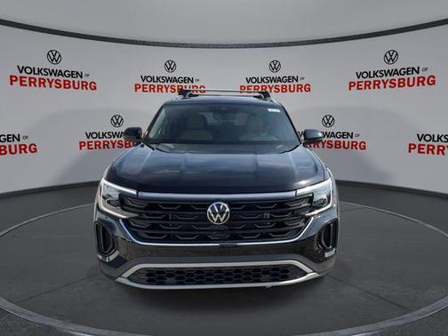 deep black pearl 2026 Volkswagen Atlas Cross Sport 2.0T SE w/Technology 4MOTION