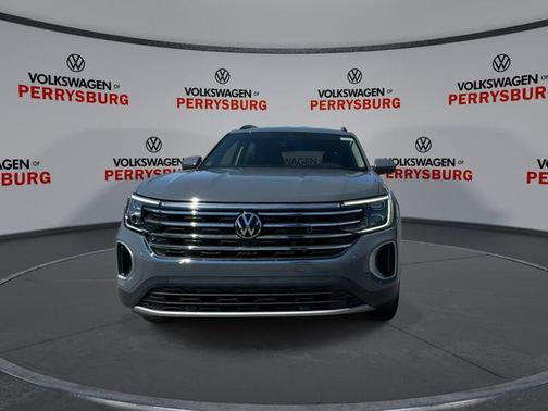 Pure Gray 2026 Volkswagen Atlas 2.0T SE w/Technology 4MOTION
