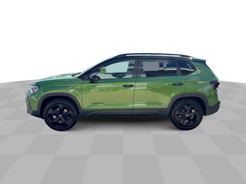 2025 Volkswagen Taos 1.5T SE Black