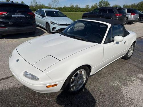 White 1996 Mazda MX-5 Miata Base