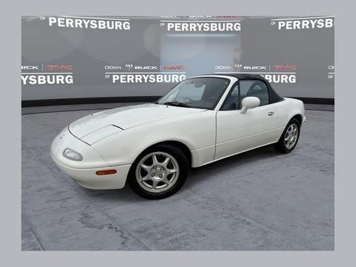 White 1996 Mazda MX-5 Miata Base
