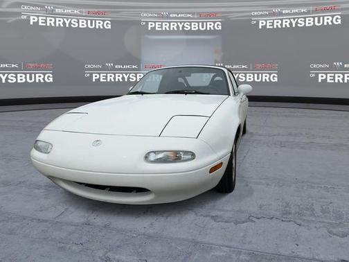 White 1996 Mazda MX-5 Miata Base