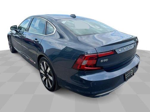 2024 Volvo S90 Recharge Plug-In Hybrid T8 Ultimate