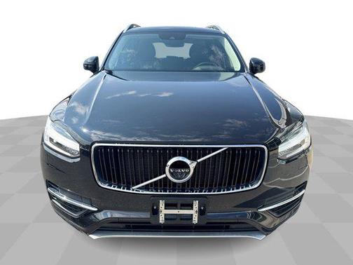 2017 Volvo XC90 T6 Momentum
