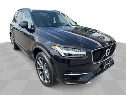 2017 Volvo XC90 T6 Momentum