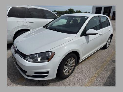 Pure White 2016 Volkswagen Golf TSI S 4-Door