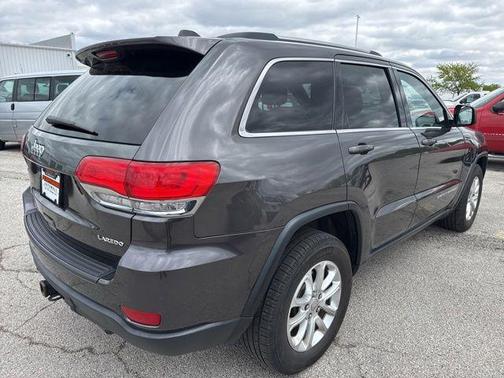 Granite Crystal Metallic Clearcoat 2015 Jeep Grand Cherokee Laredo