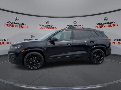 deep black pearl 2026 Volkswagen Tiguan 2.0T SE R-Line Black