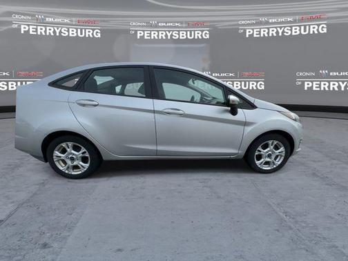 INGOT SILVER METALLIC 2014 Ford Fiesta SE